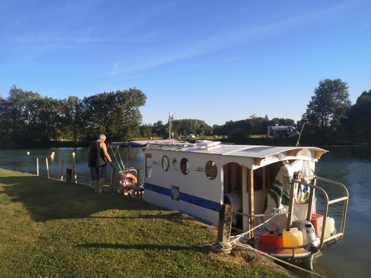 Camping Belle Riviere Chaniers Экстерьер фото