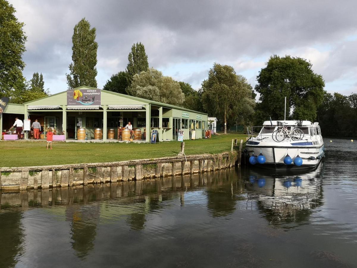 Camping Belle Riviere Chaniers Экстерьер фото