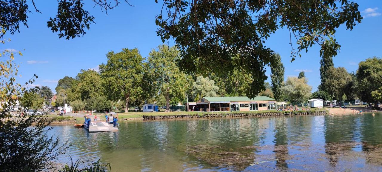 Camping Belle Riviere Chaniers Экстерьер фото