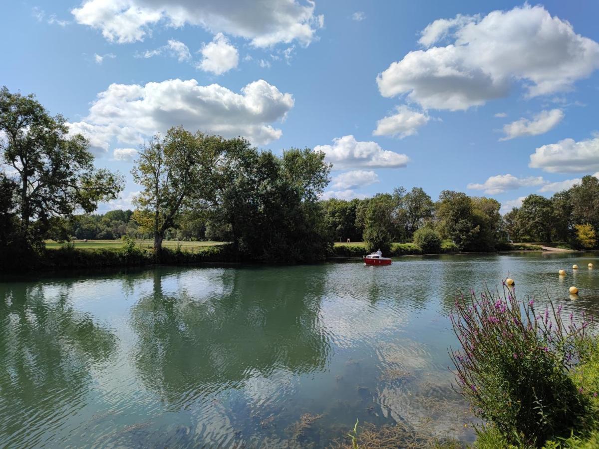 Camping Belle Riviere Chaniers Экстерьер фото